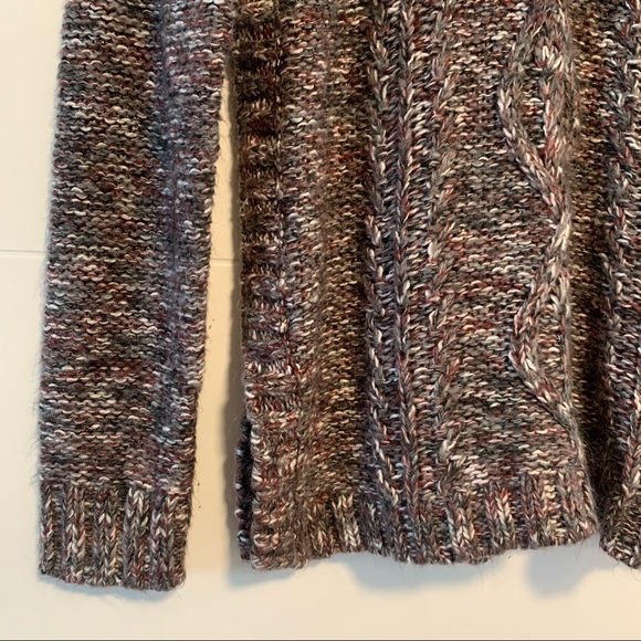 Wind River | Knit Sweater - Picture 9 of 11